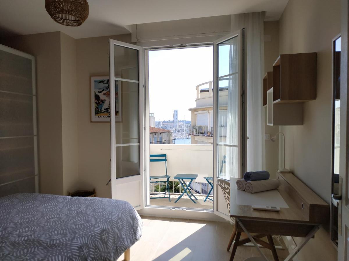 Superbe T3 Climatise - 62M2 - 4 Etoiles - Centre Historique Vue Port De Plaisance - Wifi - 5E Avec Ascenseur Apartment Toulon Exterior photo