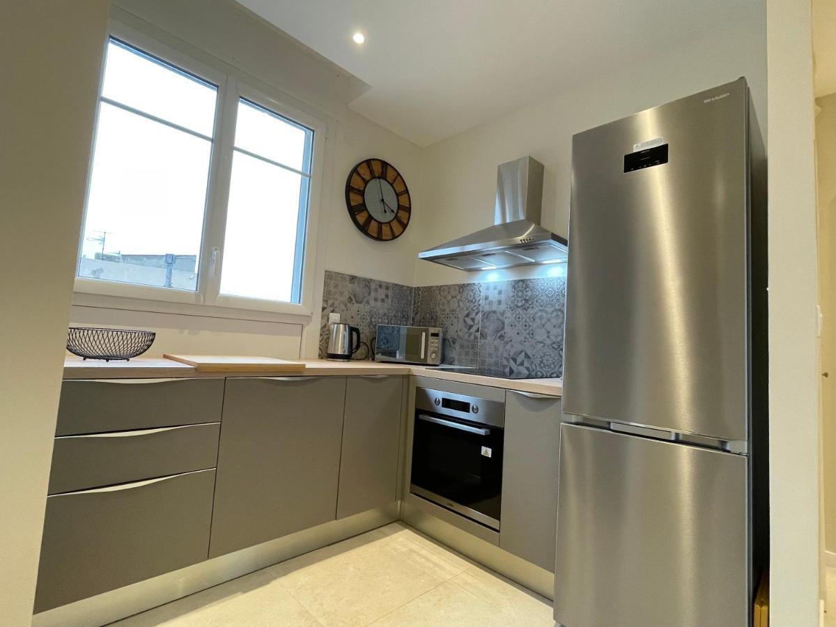 Superbe T3 Climatise - 62M2 - 4 Etoiles - Centre Historique Vue Port De Plaisance - Wifi - 5E Avec Ascenseur Apartment Toulon Exterior photo