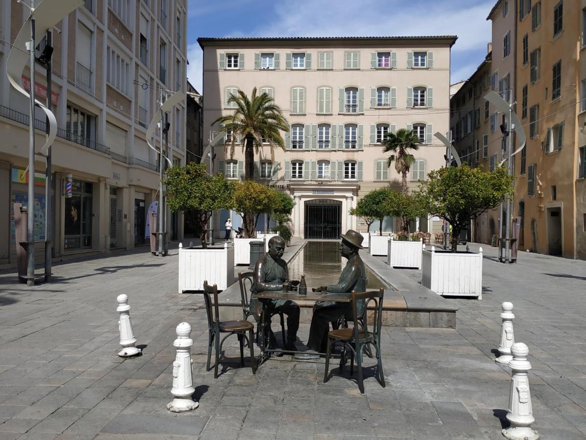Superbe T3 Climatise - 62M2 - 4 Etoiles - Centre Historique Vue Port De Plaisance - Wifi - 5E Avec Ascenseur Apartment Toulon Exterior photo