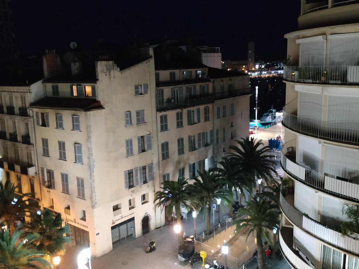 Superbe T3 Climatise - 62M2 - 4 Etoiles - Centre Historique Vue Port De Plaisance - Wifi - 5E Avec Ascenseur Apartment Toulon Exterior photo