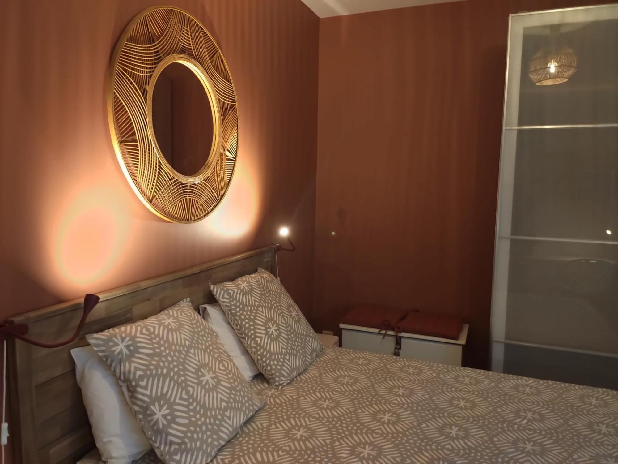Superbe T3 Climatise - 62M2 - 4 Etoiles - Centre Historique Vue Port De Plaisance - Wifi - 5E Avec Ascenseur Apartment Toulon Exterior photo