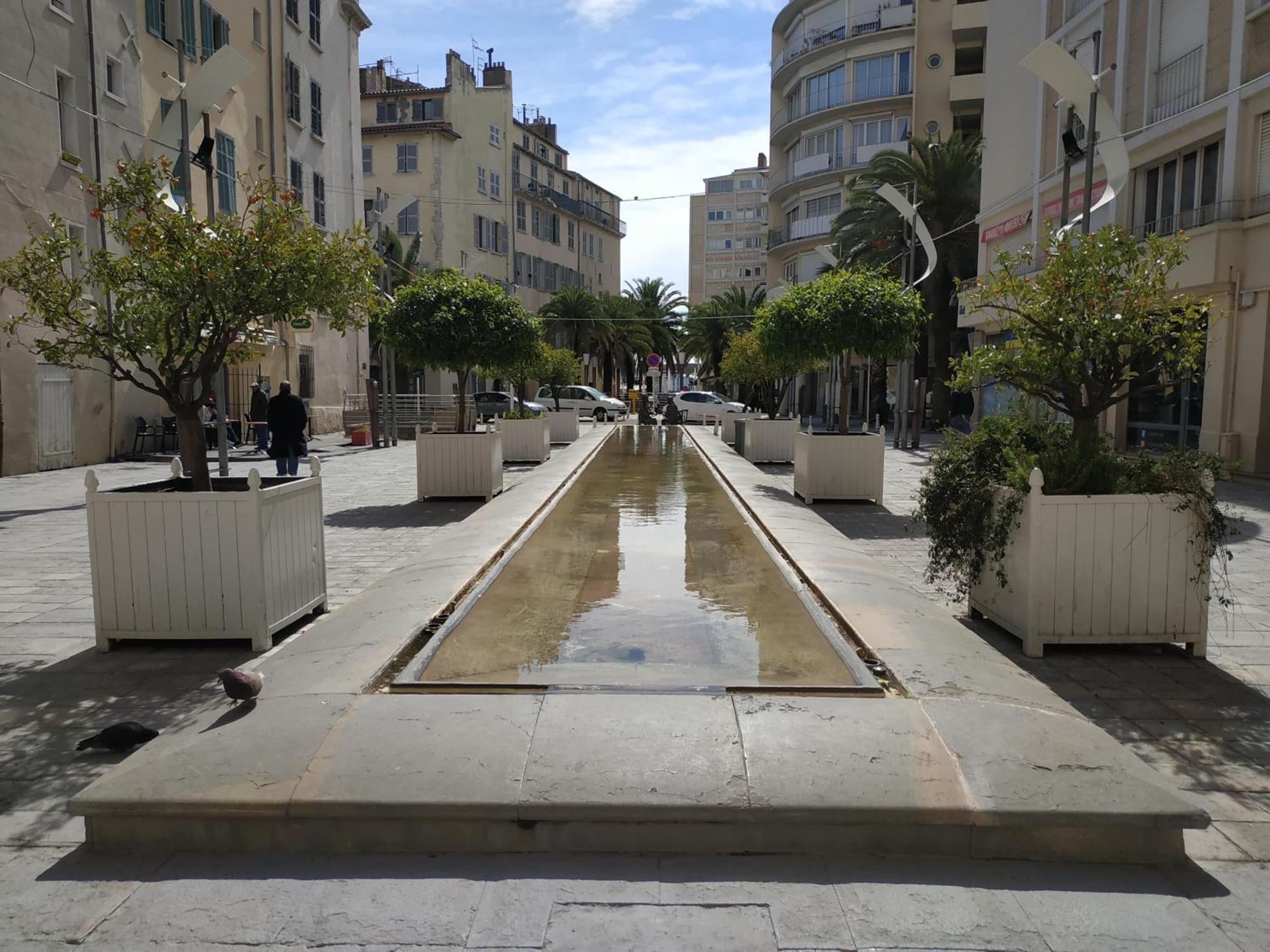 Superbe T3 Climatise - 62M2 - 4 Etoiles - Centre Historique Vue Port De Plaisance - Wifi - 5E Avec Ascenseur Apartment Toulon Exterior photo