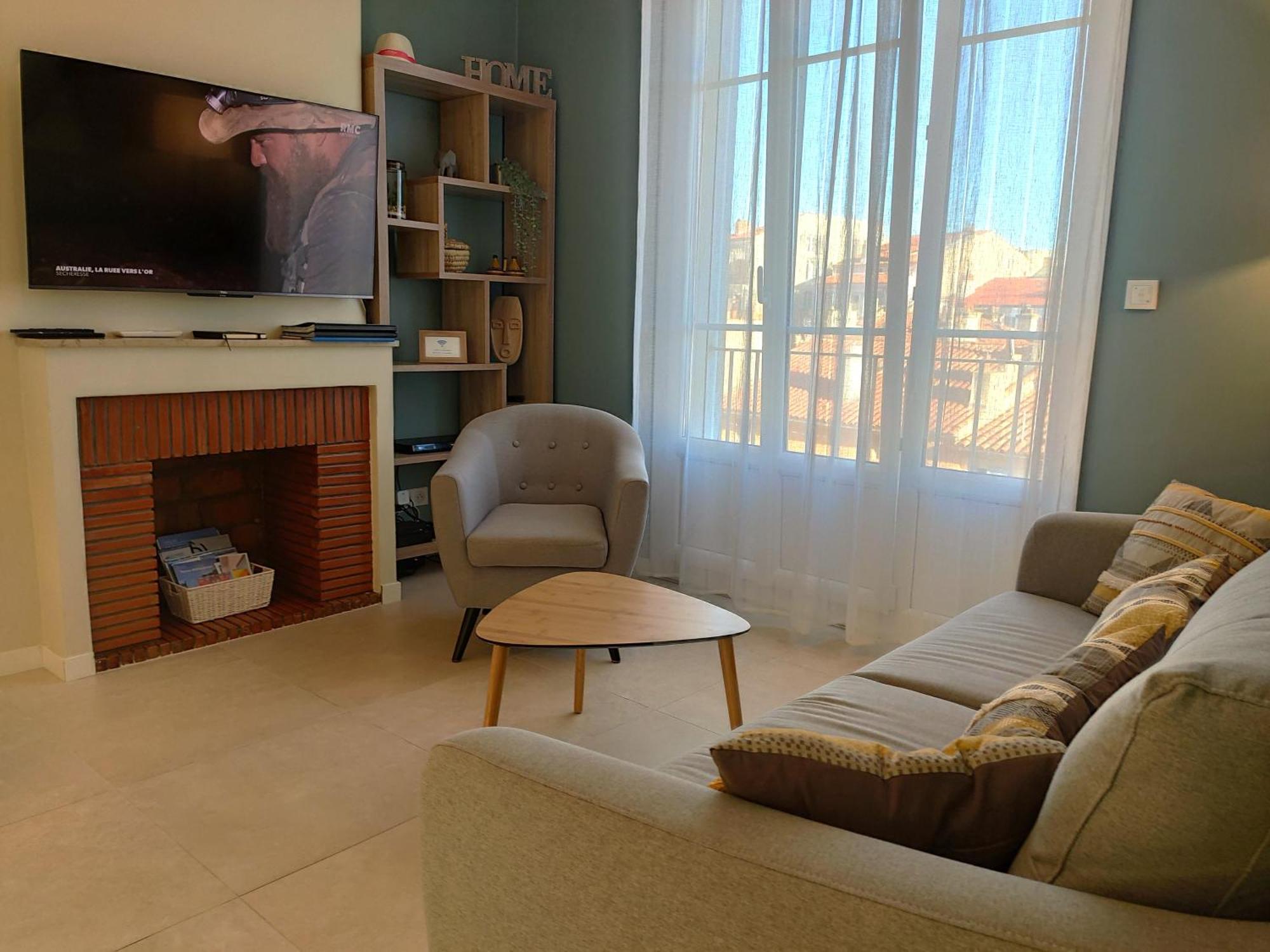 Superbe T3 Climatise - 62M2 - 4 Etoiles - Centre Historique Vue Port De Plaisance - Wifi - 5E Avec Ascenseur Apartment Toulon Exterior photo